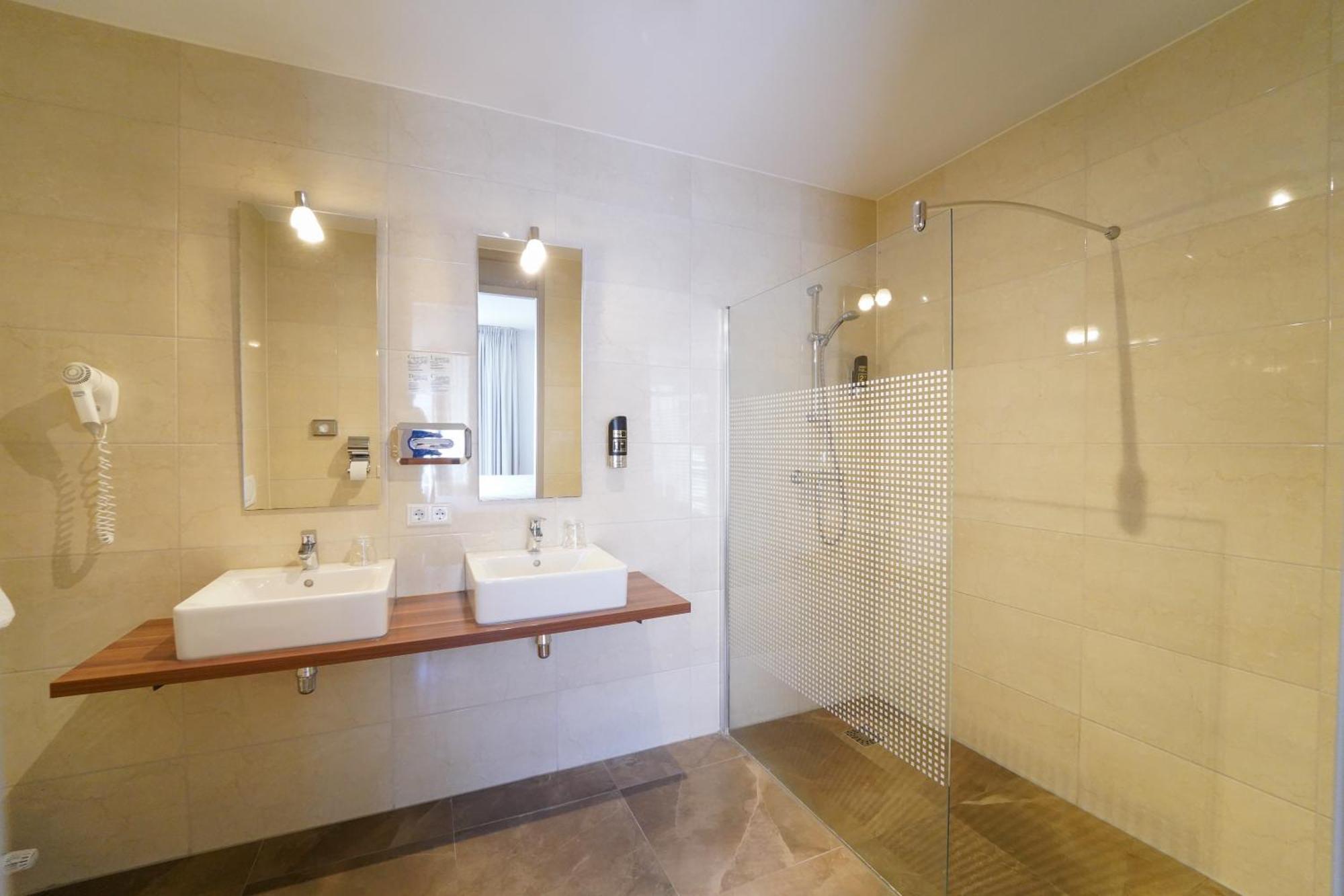 Luxury Room Sauna,1622035914:JPEG